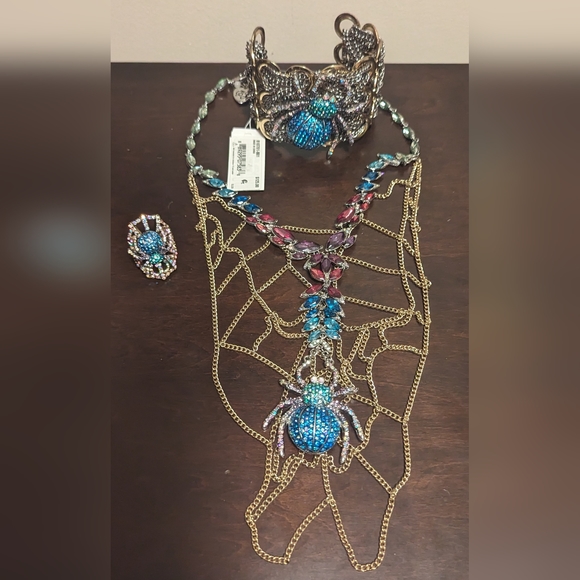Betsey Johnson Spider Luxe Set! - Picture 1 of 6